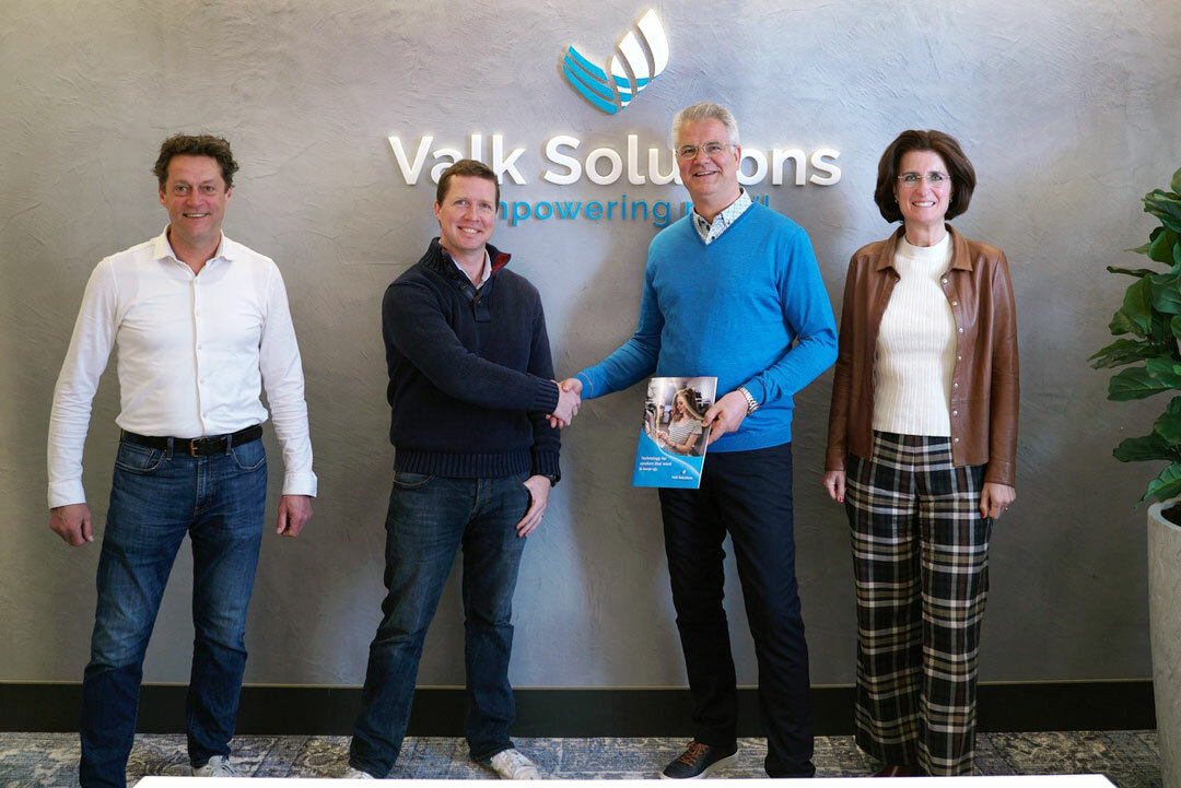Valk Solutions neemt Countr over