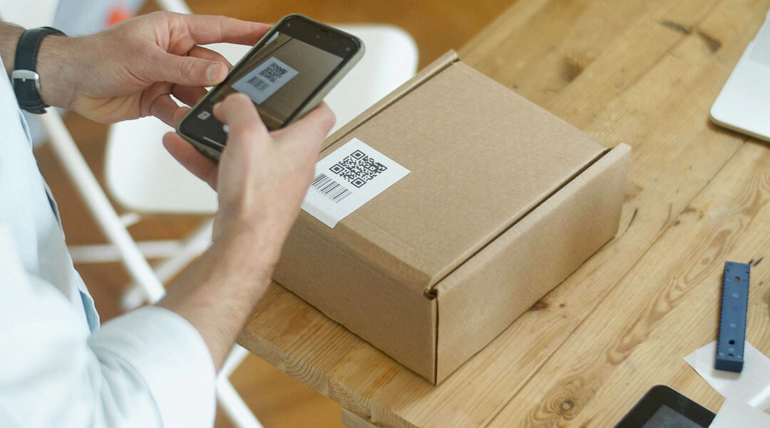 Oplichters sturen pakketten met misleidende QR-codes